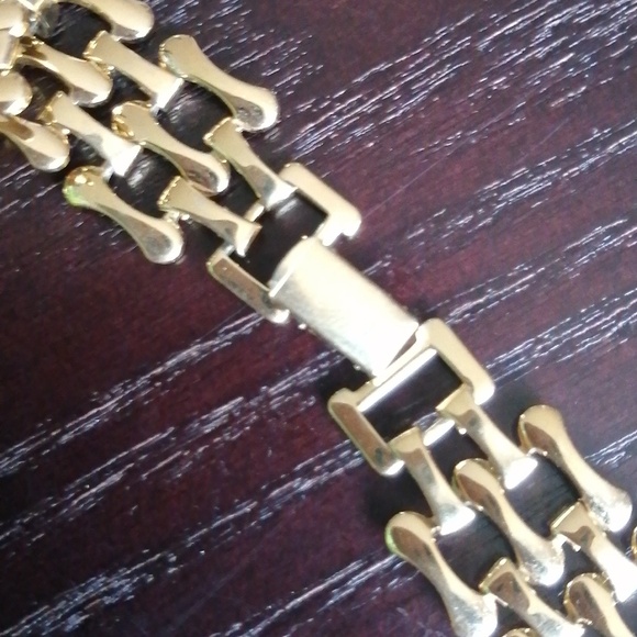 Gorgeous golden plated vintage Panther link necklace - Picture 5 of 6